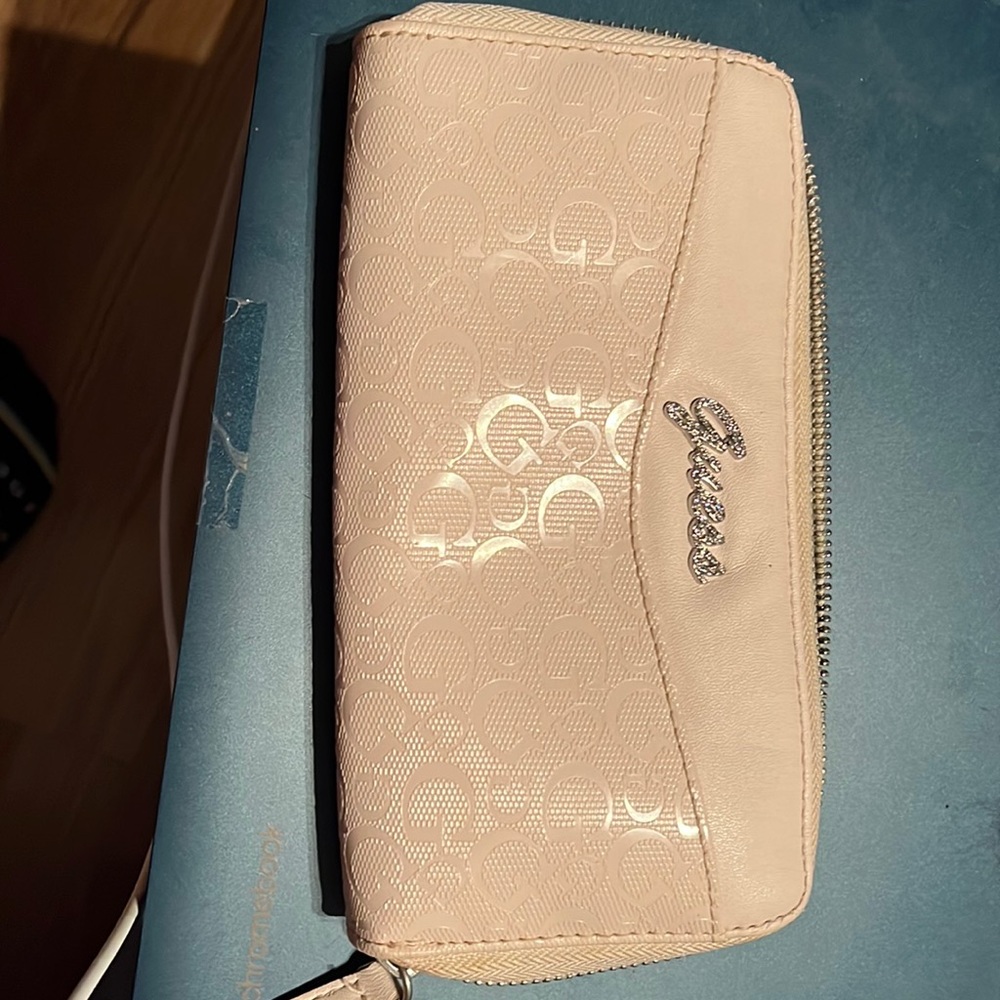 Guess wallet